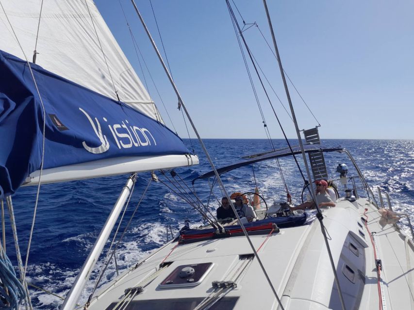 Paros: Full-Day Sailing Yacht Cruise - Schoinousa or Koufonissia by yacht
