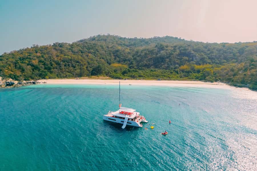 Pattaya: 3-Island Hopping Sunset Yacht & Buffet with Live DJ - Key points to know before booking