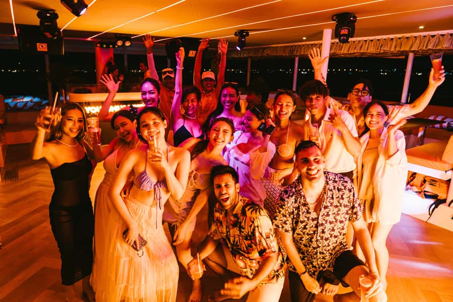 Pattaya: 3-Island Hopping Sunset Yacht & Buffet with Live DJ - Starting from Pattaya and reaching the yacht