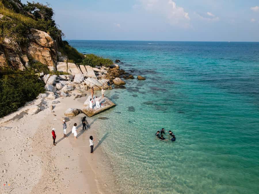 Pattaya: Full-Day 2 Islands Yacht Trip with Lunch and Sunset - Choosing your own activities onboard