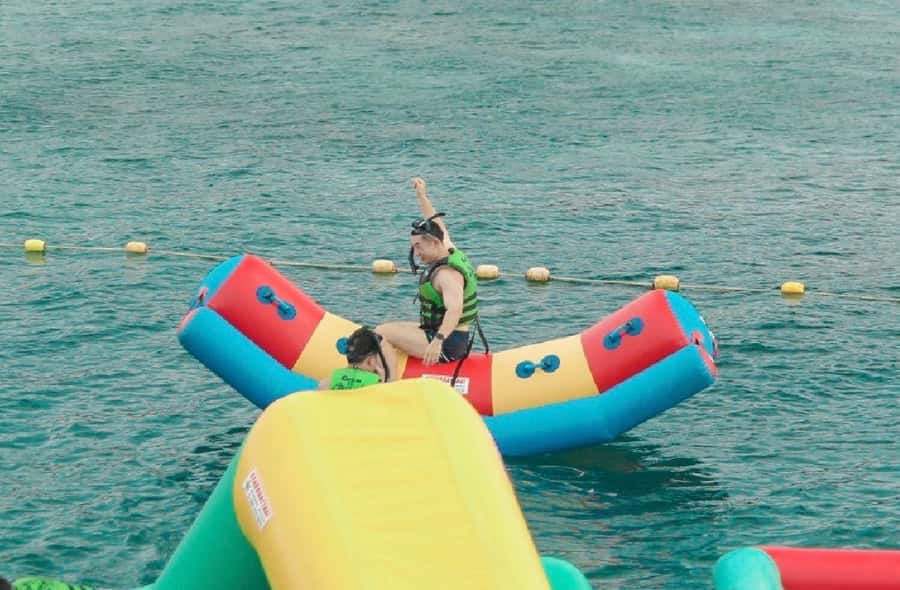 Pattaya: Pirate Yacht Tour with DJ and Water Activities - The DJ changes the character of the cruise