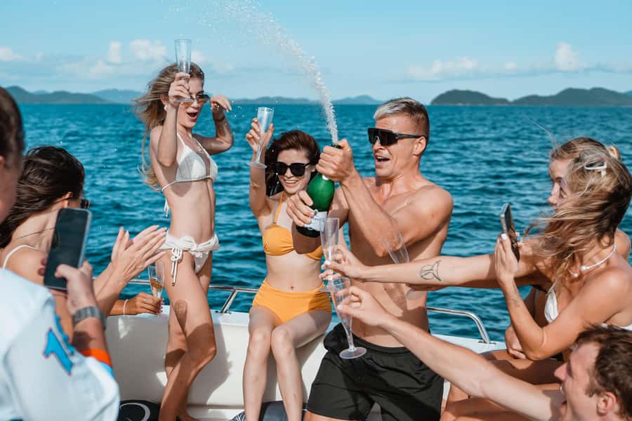 Phuket: James Bond & Phang Nga Bay by Luxury Sunset Yacht - Hong Island by guided canoe