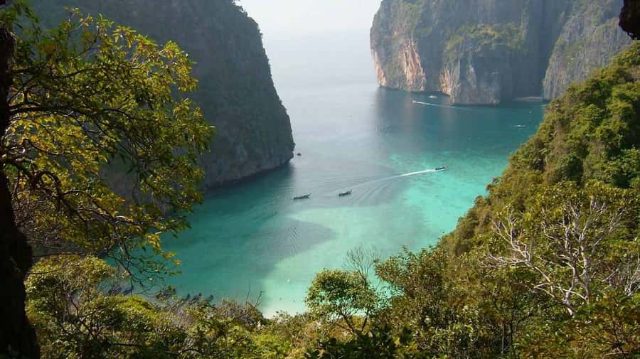 Phuket to Phi Phi Full-Day Luxury Speed Boat Charter - Snorkeling near Phi Phi