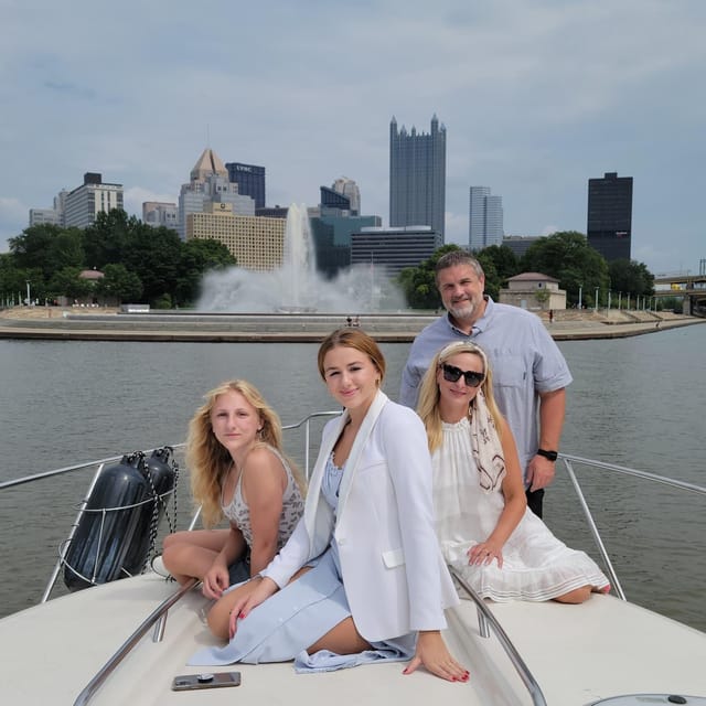 Pittsburgh: Private Yacht River Cruise with Captain and BYOB - Bring your own picnic and drinks