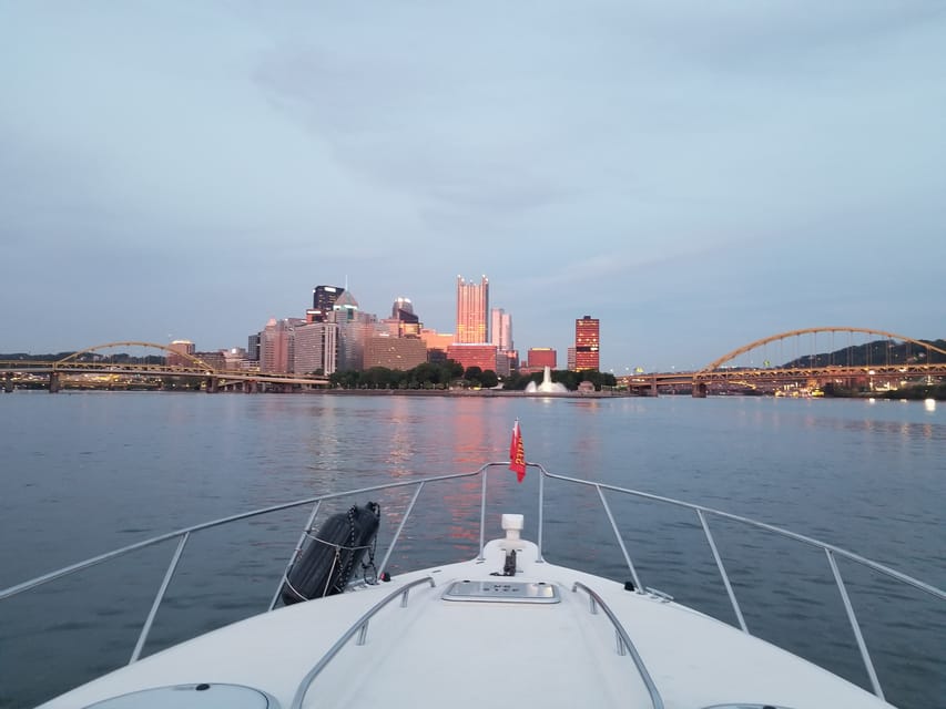Pittsburgh: Private Yacht River Cruise with Captain and BYOB - Meeting at Station Square