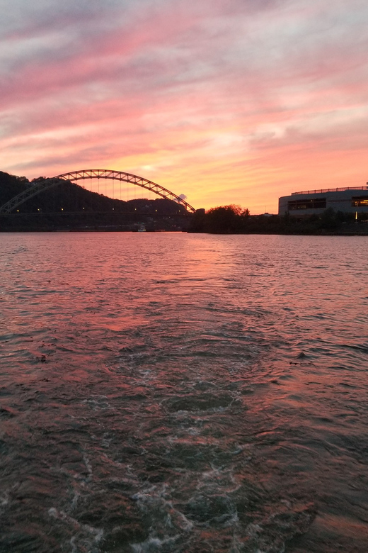 Pittsburgh: Private Yacht River Cruise with Captain and BYOB - Who will enjoy this most