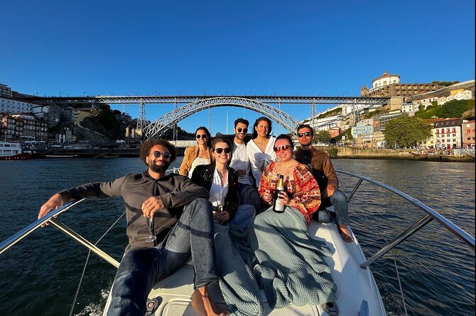 Port : 6 Bridges Private Yacht Cruise with Local Wine & Snacks - The Return to Marina do Freixo