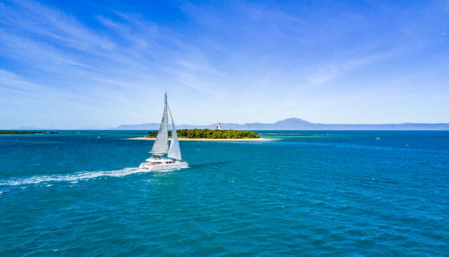 Port Douglas: Reef & Low Isles Cruise on Luxury Catamaran - The 8:00am start and the first catamaran hour