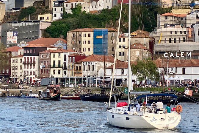 Port : Douro River Cruise (2 h) – Wine & Scenic Views - The Crew, Commentary, and Onboard Comfort