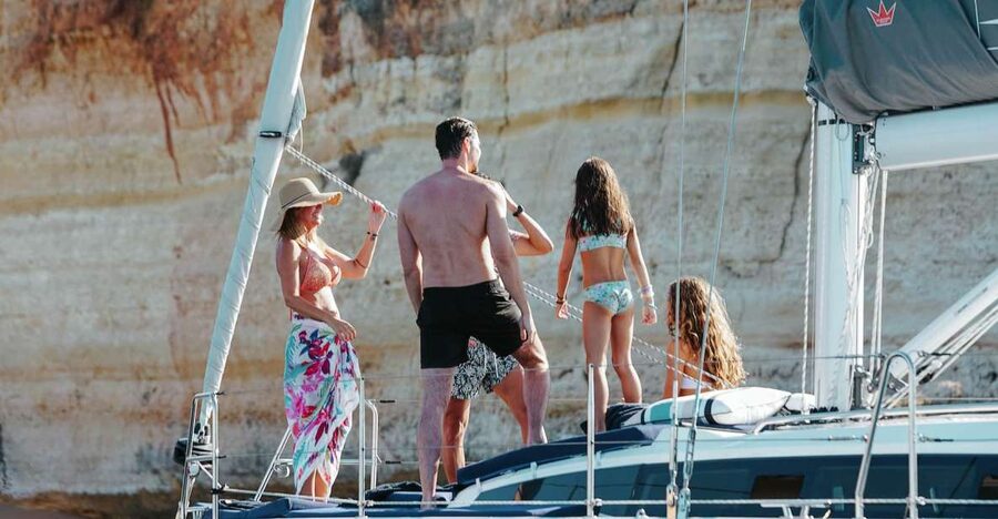Portimao: Full Day Luxury Sail-Yacht Cruise - Coastal views from cliffs to rock formations
