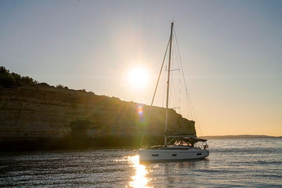 Portimao: Half-Day Sailing Yacht Cruise to the Benagil Caves - Who should book this Portimão yacht cruise?