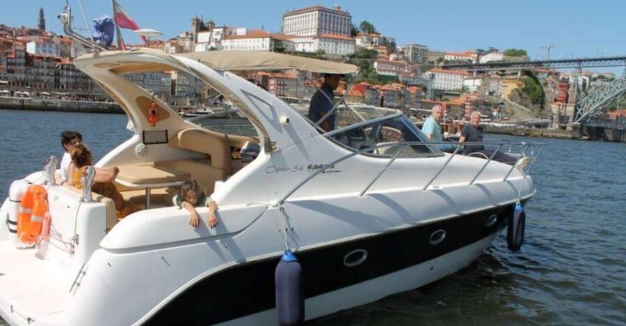 Porto: 6 Bridges Private Yacht Tour with Wine & Snacks - Setting off from Marina do Freixo