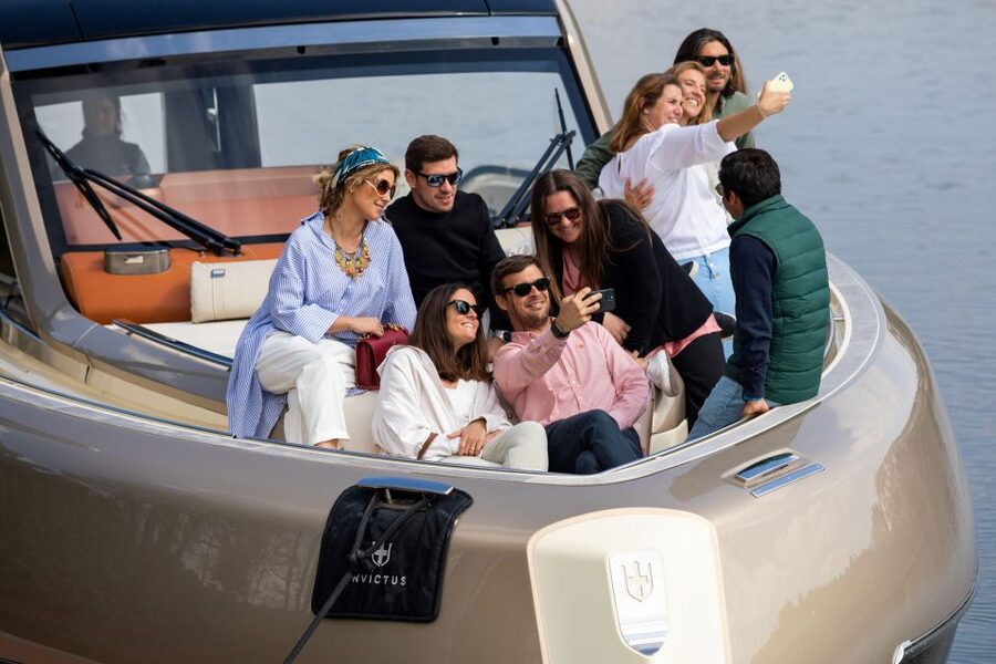 Porto: Douro River 2h Sunset Private Cruise with Port Wine - Passing Ponte da Arrábida and the old Custom House