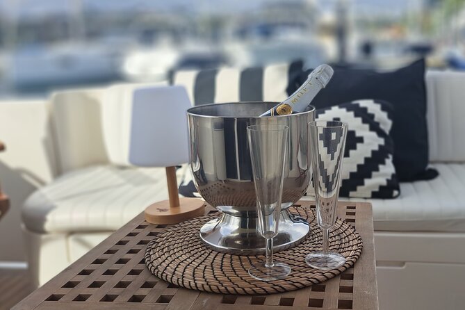 Porto: Luxury Yacht Cruise on the Douro River and Estuary Reserve - Sunset departures and the best time to go