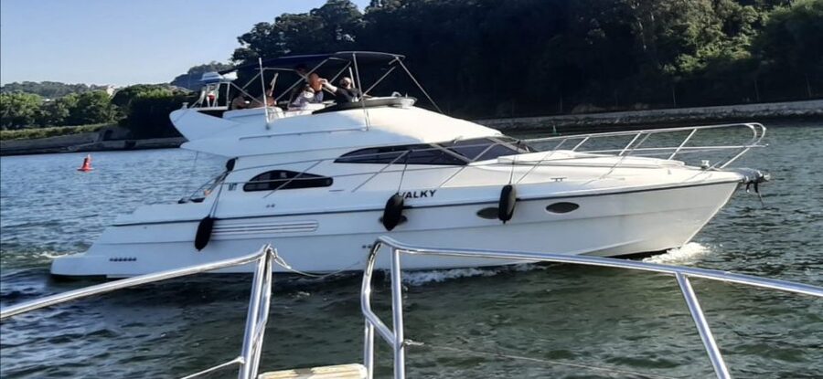 Porto: Luxury Yacht Tour of the 6 Bridges and Douro Estuary - Key points to know before booking