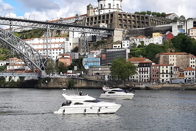 PORTO : Premium Yacht Tour – 6 Bridges & Douro Estuary Reserve - Key points at a glance