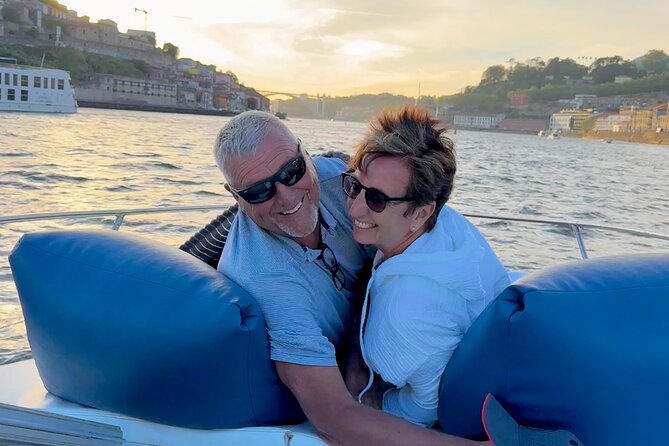 Porto: Yacht Small-Group Douro River Cruise & 6 Bridges w/ Drink - Turning toward the river mouth