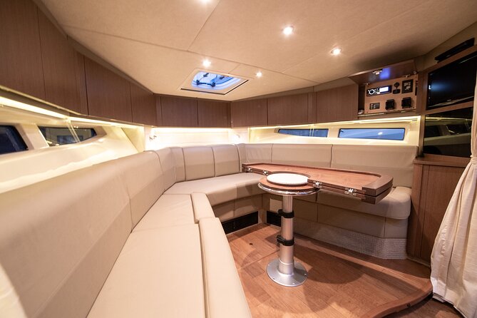 Private 2 hour Newport Beach 42ft Exotic Yacht Cruise! - The main risk: communication and boat changes