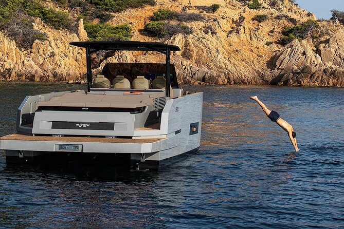 Private 5-Hour Cruise on Brand-New Luxury Yacht in Mykonos (Para Voce) - Paradise Beach from a quieter seat