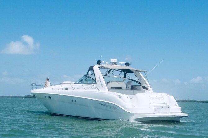 Private 50FT Yacht Rental in Cancún P8 - Boarding, comfort, and practical limits