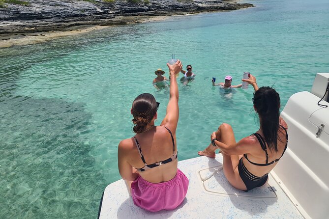 Private Bermuda Boat Charter Cliff Jumping, Islands & Sightseeing - A private Bermuda boat day with room to change plans