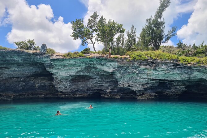 Private Bermuda Boat Charter Cliff Jumping, Islands & Sightseeing - Sightseeing through Bermuda’s islands and bays