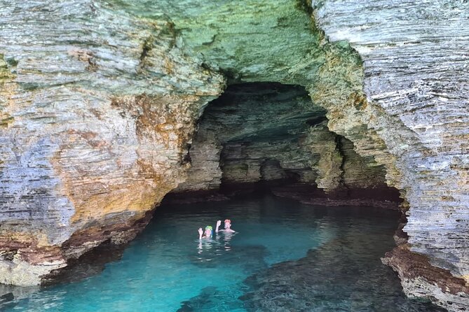 Private Bermuda Boat Charter Cliff Jumping, Islands & Sightseeing - Daniel’s Head Park and the HMS Vixen wreck