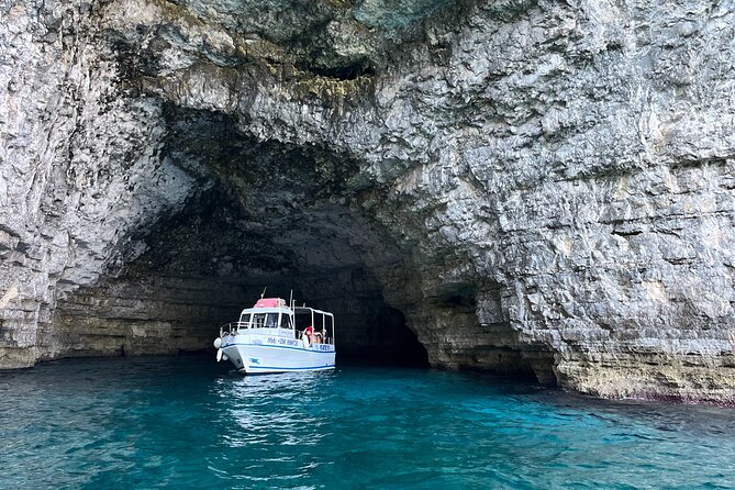 Private Boat Charter Blue Lagoon Crystal Lagoon and Comino - Crystal Lagoon and its marvelous caves