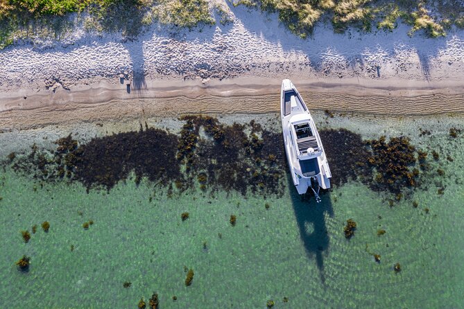Private Boat Charter Explore Southern Gulf Islands Tour - Cruising past Galiano, Saturna, and Mayne