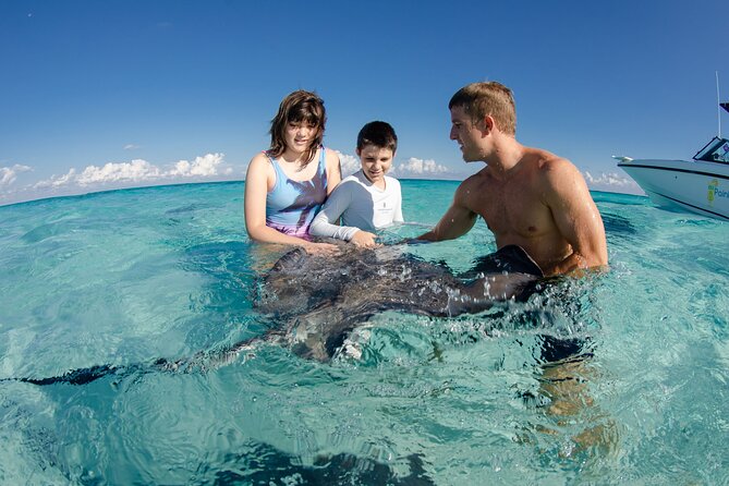 Private boat charter in Grand Cayman - What the captain adds to the experience
