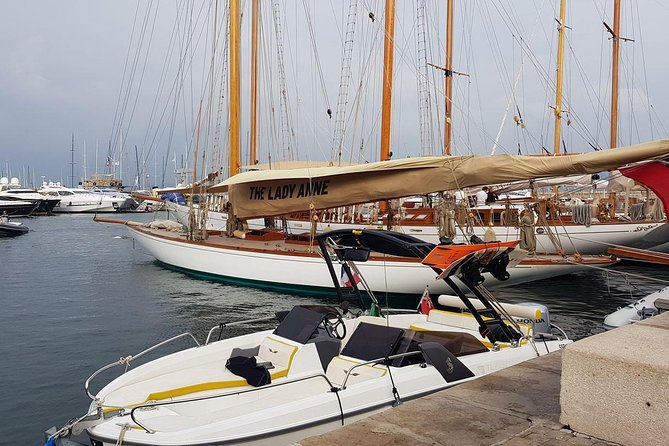 Private Boat Charter in the Bay of St Tropez - Plage des Canoubiers and Millionaires Bay