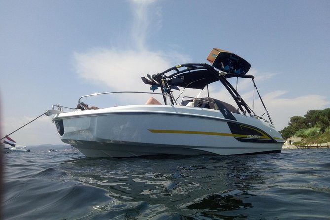 Private Boat Charter in the Bay of St Tropez - Price, fuel, and the real value