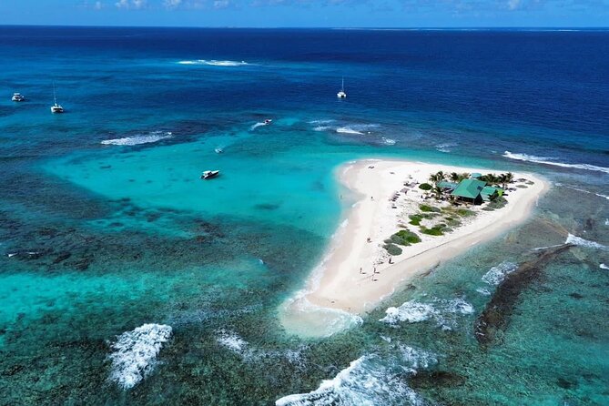 Private Boat Charter St Maarten / St Martin - Maho Beach and the airplane finale