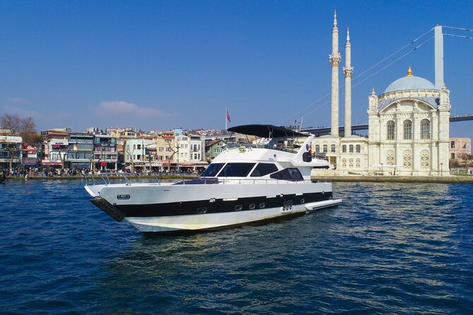Private Bosphorus Cruise with Luxury Yacht - Ortaköy, the Bosphorus Bridge, and Bebek