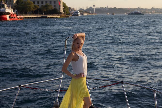 Private Bosphorus Sightseeing Cruise By Luxury Yacht in Istanbul - What you receive on board
