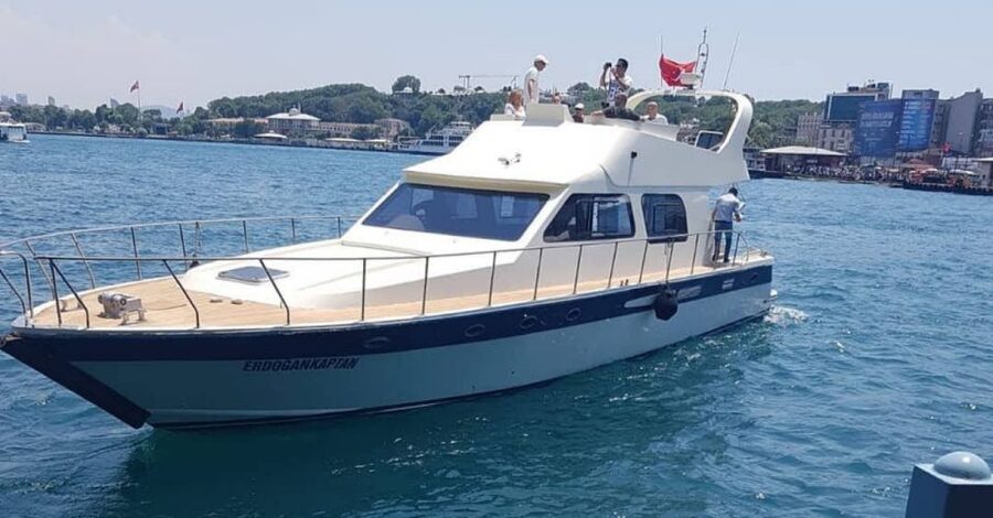 Private Bosphorus Sightseeing Cruise By Luxury Yacht - Dolmabahçe Palace and the European shore