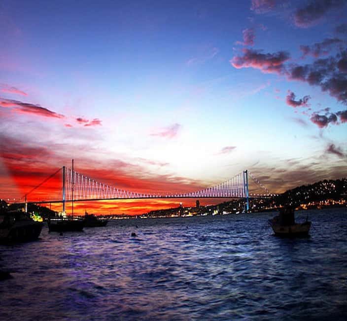 Private Bosphorus Yacht Experience in Istanbul - The narrow Bosphorus and its two fortresses
