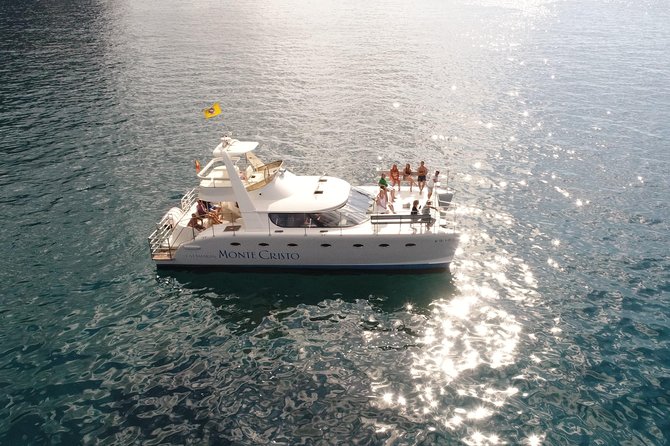 Private Catamaran Charter with Transfer, Buffet and Snorkeling - Setting out from Puerto Colón