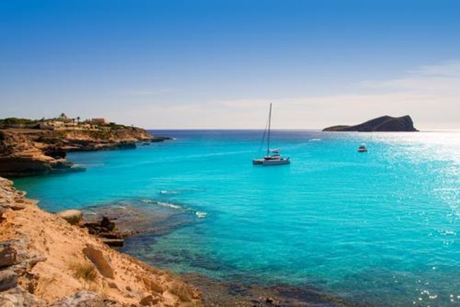 Private Charter 30ft Sports Yacht - A private boat day from San Antonio