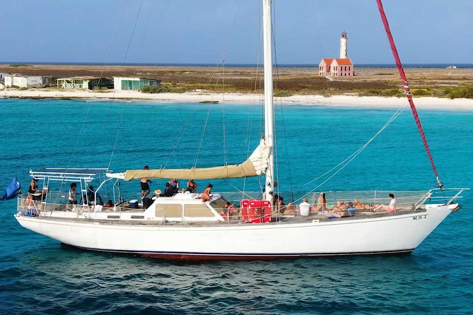 Private charter on Casador a classic 68ft sailing yacht.cruiseship possible - Klein Curaçao offers the classic postcard setting
