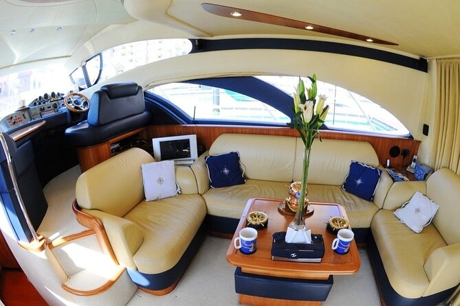 Private Charter Yacht: Dubai Marina, Atlantis And Burj al Arab - Burj Al Arab from the sea