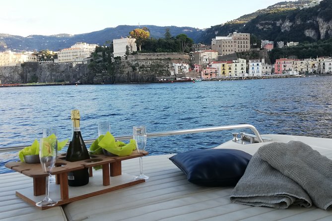 Private Cruise around Capri - yacht 50' - Key points to know before booking