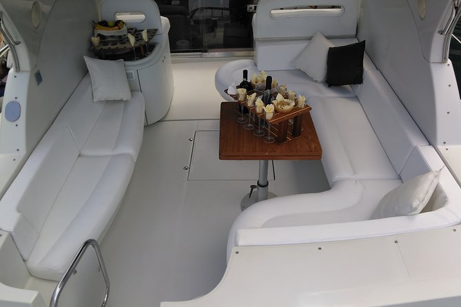 Private Cruise from Naples to Capri and Amalfi Coast - yacht 40' - What is included, and what costs extra