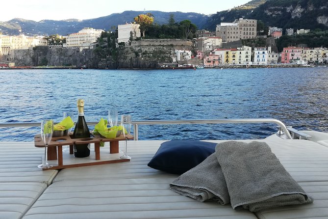 Private Cruise from Naples to Capri and Amalfi Coast - yacht 50' - Cruising around Capri