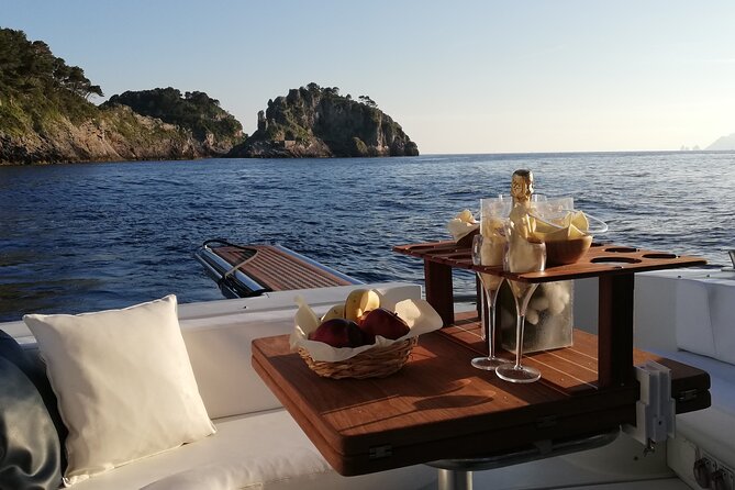 Private Cruise to Capri and Amalfi coast from Positano or Amalfi - yacht 40' - Circling Capri’s famous sea sights
