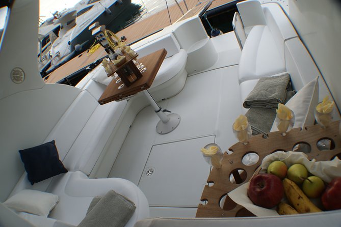 Private Cruise to Capri and Amalfi coast from Positano or Amalfi - yacht 40' - The crew and onboard comfort