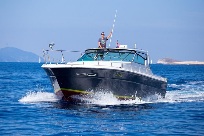 Private custom Blue & Green Cave tour with yacht from Hvar town - Who will enjoy this private Hvar boat day