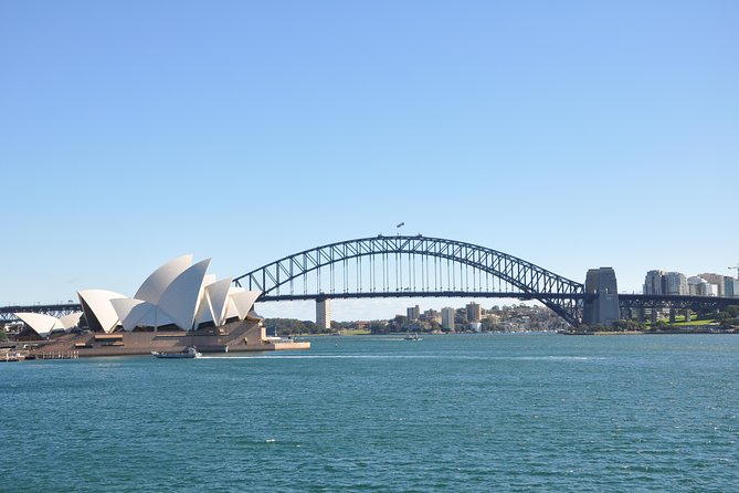 Private Essential Sydney Tour Including Lunch at the Cruising Yacht Club of Australia - Oxford Street and Paddington on the way back