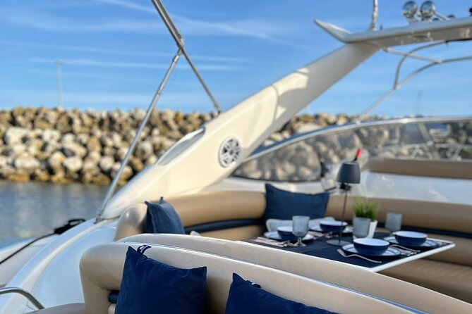 Private Excursion to the Arrábida Coast on Board a Yacht - Portinho da Arrábida and Albarquel: views with a lunch choice