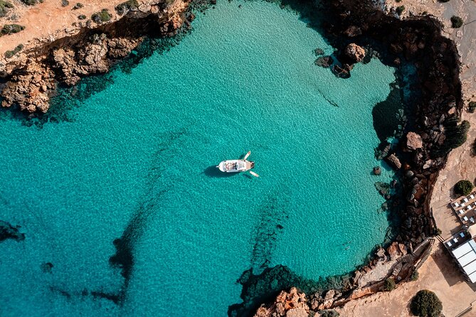 Private Full Day boat charter in Traditional Balearic Yacht - Meeting Jaime and Krysia in Sant Antoni